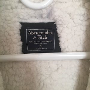 Abercrombie & Fitch Jackets & Coats - Abercrombie and Fitch vest black and white Abercrombie & Fitch Jackets & Coats - Abercrombie and Fitch vest black and white